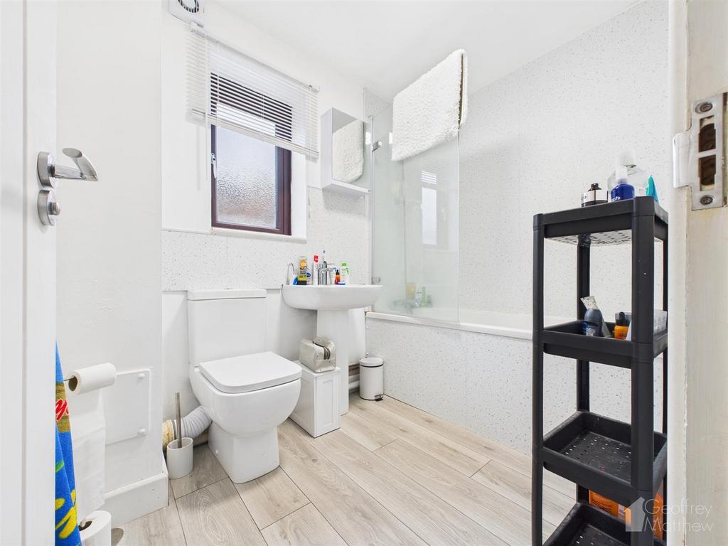 CAM02365 G0-PR0390-STILL006.jpg