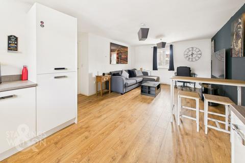 undefined, Falcon Crescent, Queens Hill, Norwich
