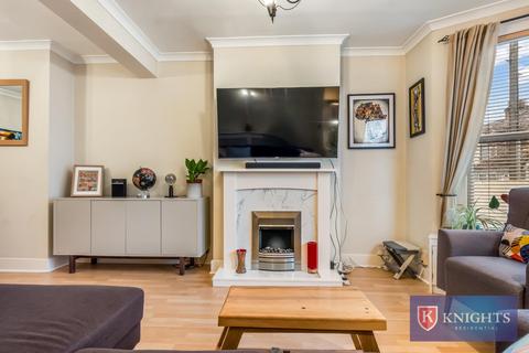 3 bedroom house for sale, South Road, London, N9
