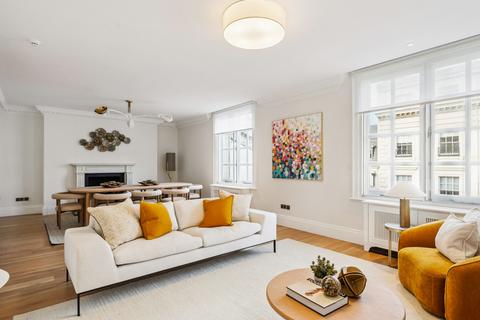 3 bedroom apartment to rent, Upper Grosvenor Street, London, W1K