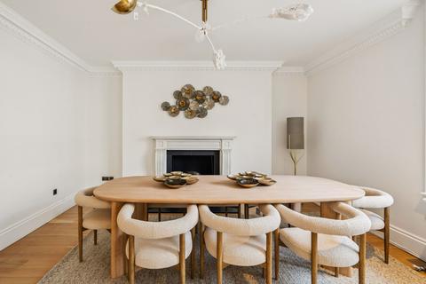 3 bedroom apartment to rent, Upper Grosvenor Street, London, W1K