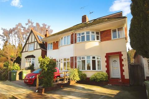 4 bedroom house to rent, Hilldown Road, Hampshire SO17