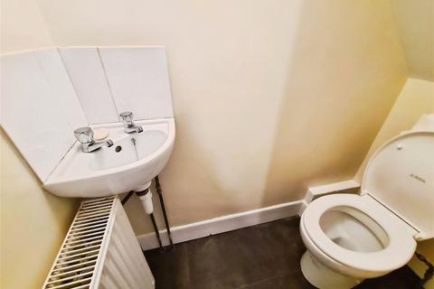 4 bedroom house to rent, Hilldown Road, Hampshire SO17