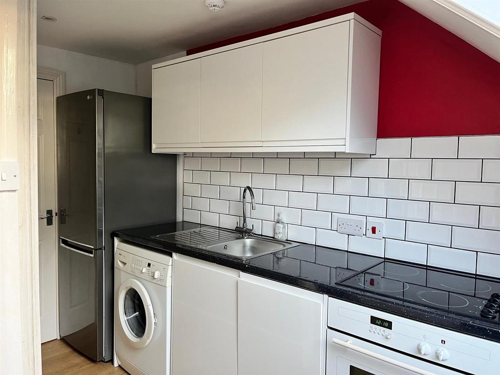 Kitchen 3.jpg