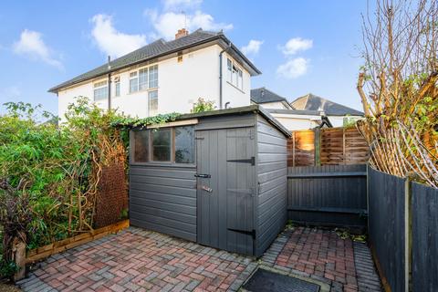 2 bedroom flat for sale, Grove Close, Kingston Upon Thames KT1