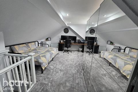 undefined, Chapter House Road, LUTON