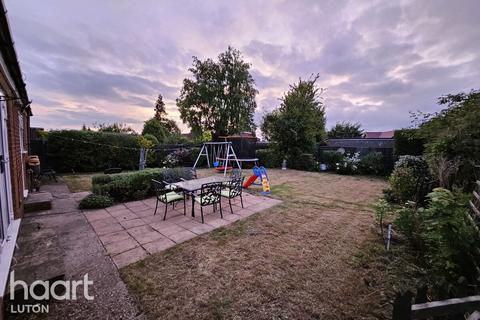 undefined, Chapter House Road, LUTON