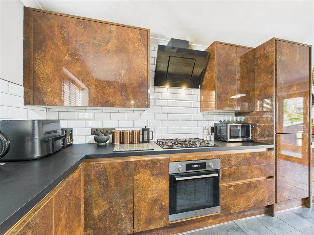 CAM05207 G0-PR0074-STILL005.jpg