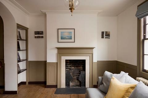undefined, Turner Street II, London E1