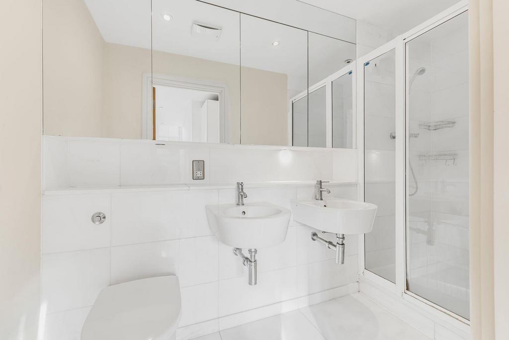 Shower Room.JPG