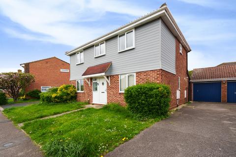 4 bedroom detached house to rent, Bedford Close, Maidenhead, SL6