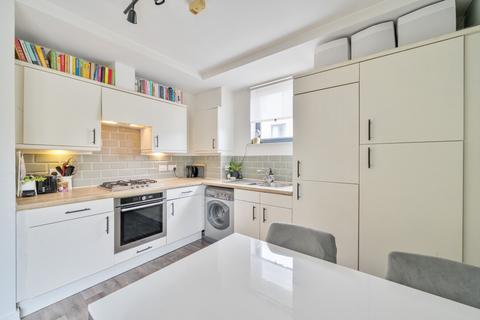1 bedroom flat for sale, Escomb Court, Godstone Road, Whyteleafe, CR3