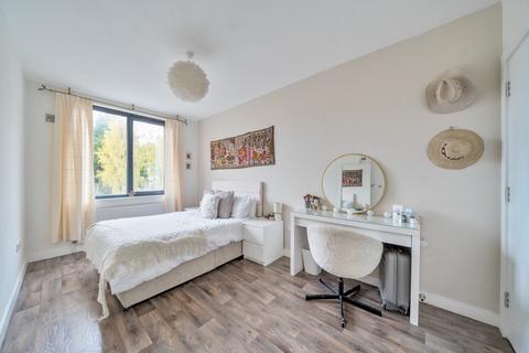 1 bedroom flat for sale, Escomb Court, Godstone Road, Whyteleafe, CR3