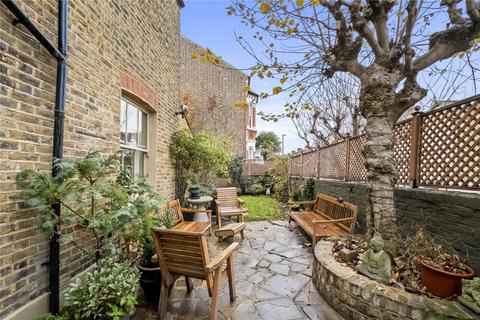 4 bedroom end of terrace house to rent, Broomwood Road, London, SW11