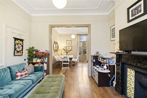 4 bedroom end of terrace house to rent, Broomwood Road, London, SW11