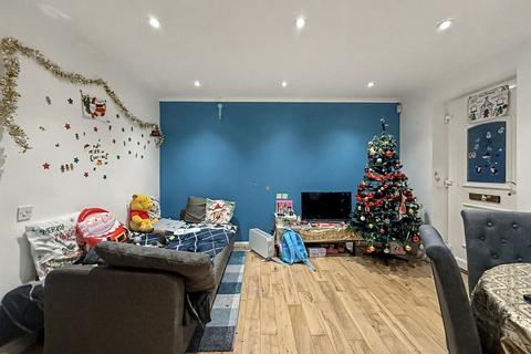 undefined, Newcombe Rise, Yiewsley, UB7