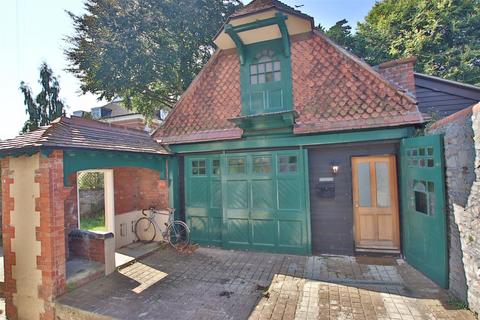 undefined, 19 Downleaze, Bristol BS9