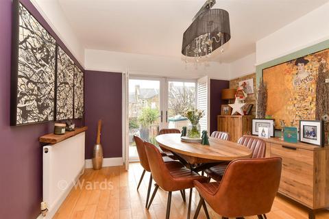 3 bedroom end of terrace house for sale, Arthur Road, Rochester ME1