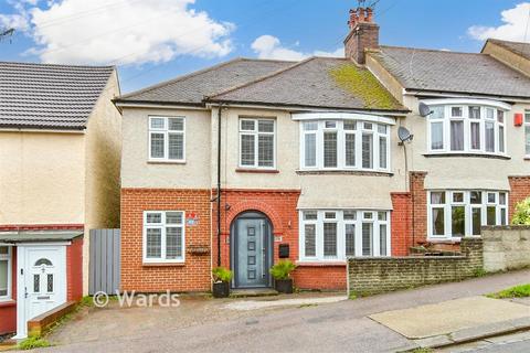 3 bedroom end of terrace house for sale, Arthur Road, Rochester ME1