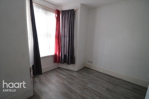 undefined, Walton Road, HODDESDON