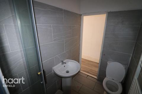 undefined, Walton Road, HODDESDON
