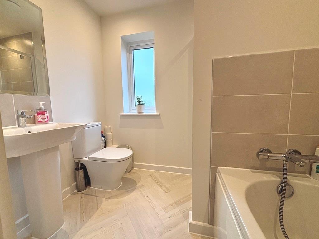 Bathroom.JPG