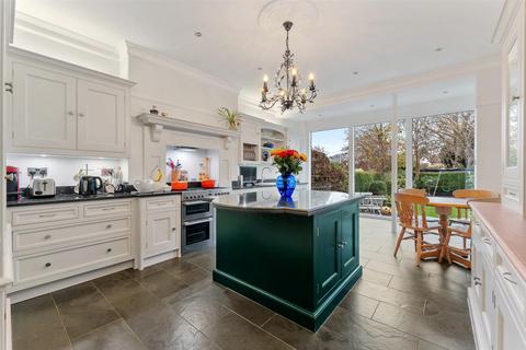 undefined, Park Road, Hale, Altrincham
