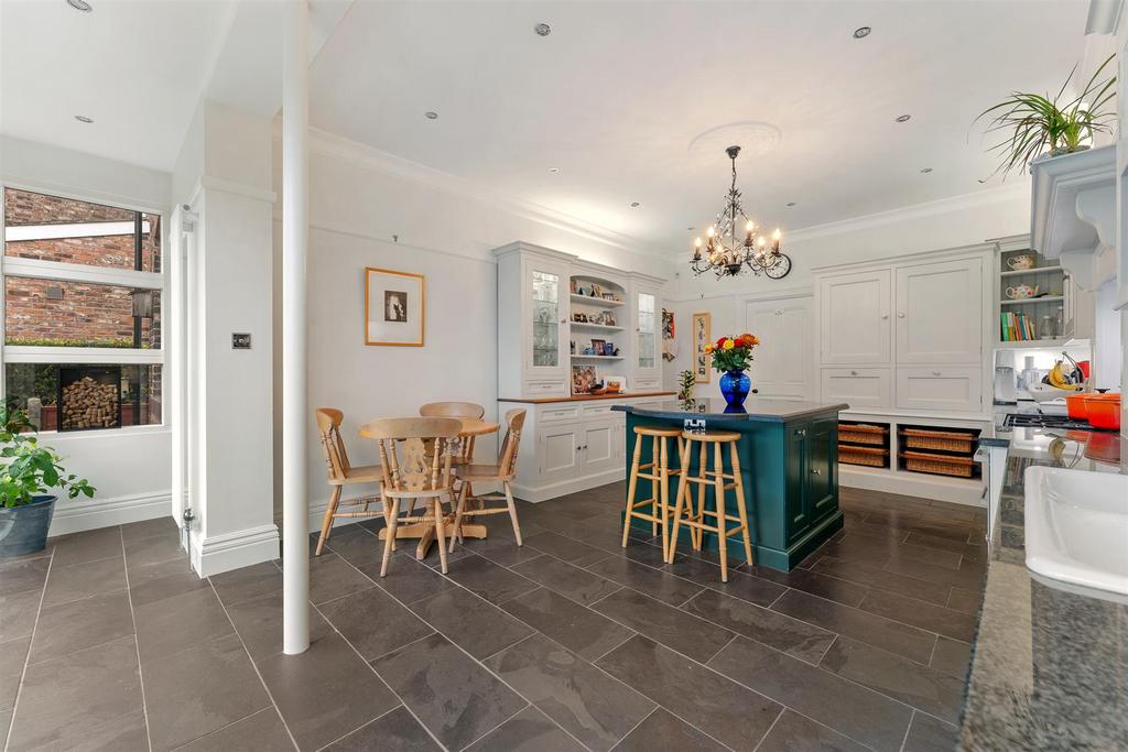 Breakfast Kitchen