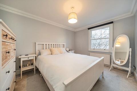 3 bedroom flat to rent, Warrington Gardens, Maida Vale W9
