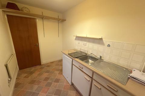 undefined, Tewkesbury GL20