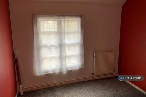 3 bedroom flat to rent, St. Pauls Square, Bedford, MK40