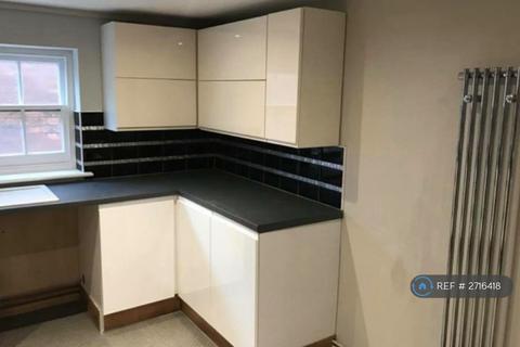 3 bedroom flat to rent, St. Pauls Square, Bedford, MK40