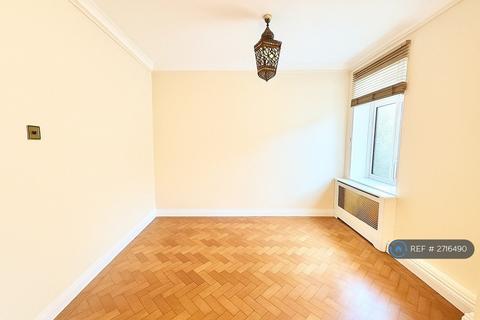 undefined, Chelsea Manor Street, London, SW3