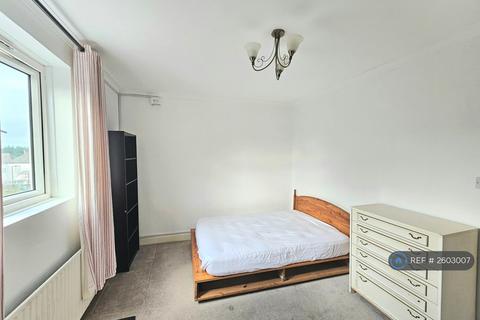 2 bedroom flat to rent, Lordship Lane, London, SE22