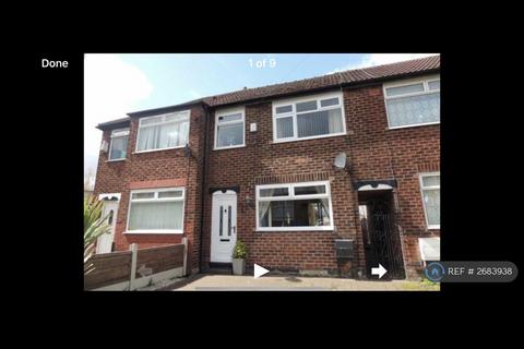 3 bedroom semi-detached house to rent, Briarwood Avenue, Droylsden, Manchester, M43