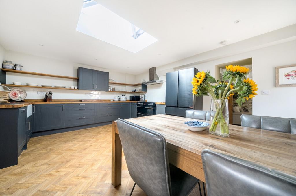 1333480-3-6891296eadf2a-ARW