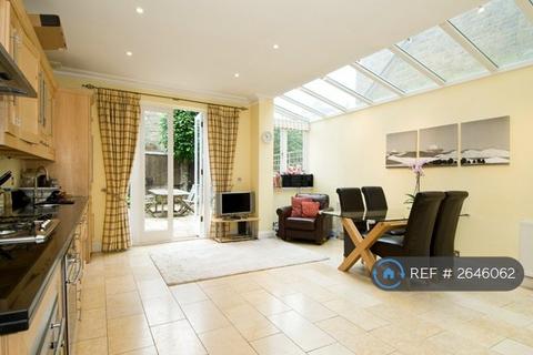 4 bedroom terraced house to rent, Bangalore Street, London, SW15