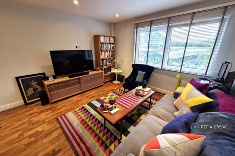 2 bedroom flat to rent, Holman Road, London, SW11