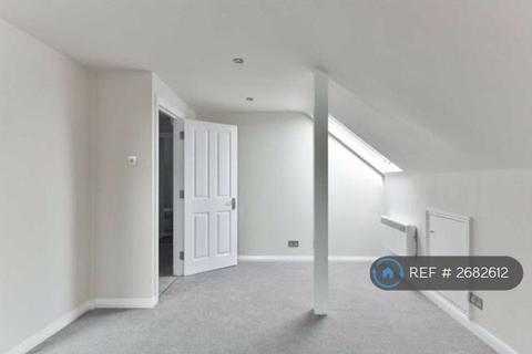 1 bedroom flat to rent, Invermene House, Epsom, KT17