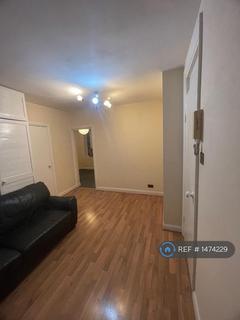 2 bedroom flat to rent, Kings Drive, Wembley, HA9