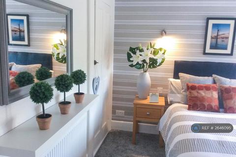 1 bedroom in a house share to rent, Ford Road, Gosport, PO12