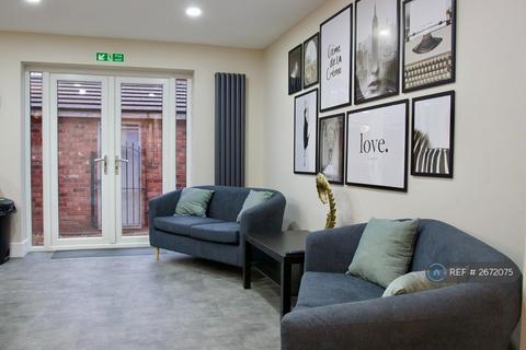 1 bedroom in a house share to rent, Manchester Road, Swinton, Manchester, M27