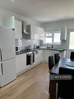 4 bedroom end of terrace house to rent, College Gardens, London, N18