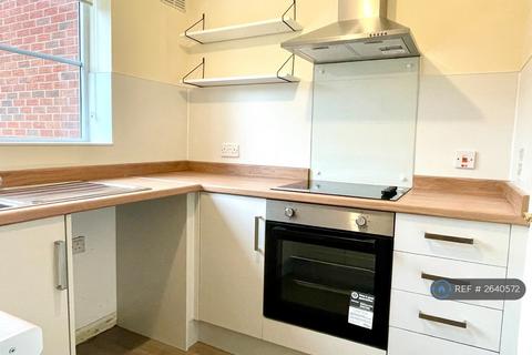 2 bedroom terraced house to rent, Tarn Close, Langley Mill, Nottingham, NG16