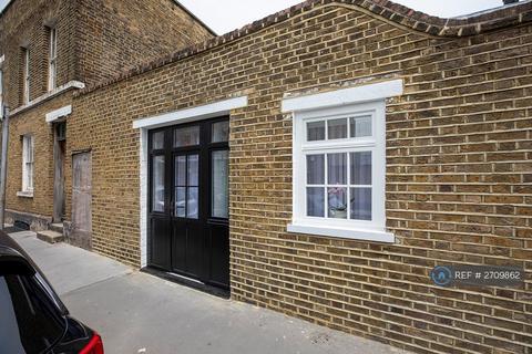 1 bedroom flat to rent, Commercial Road, London, E14