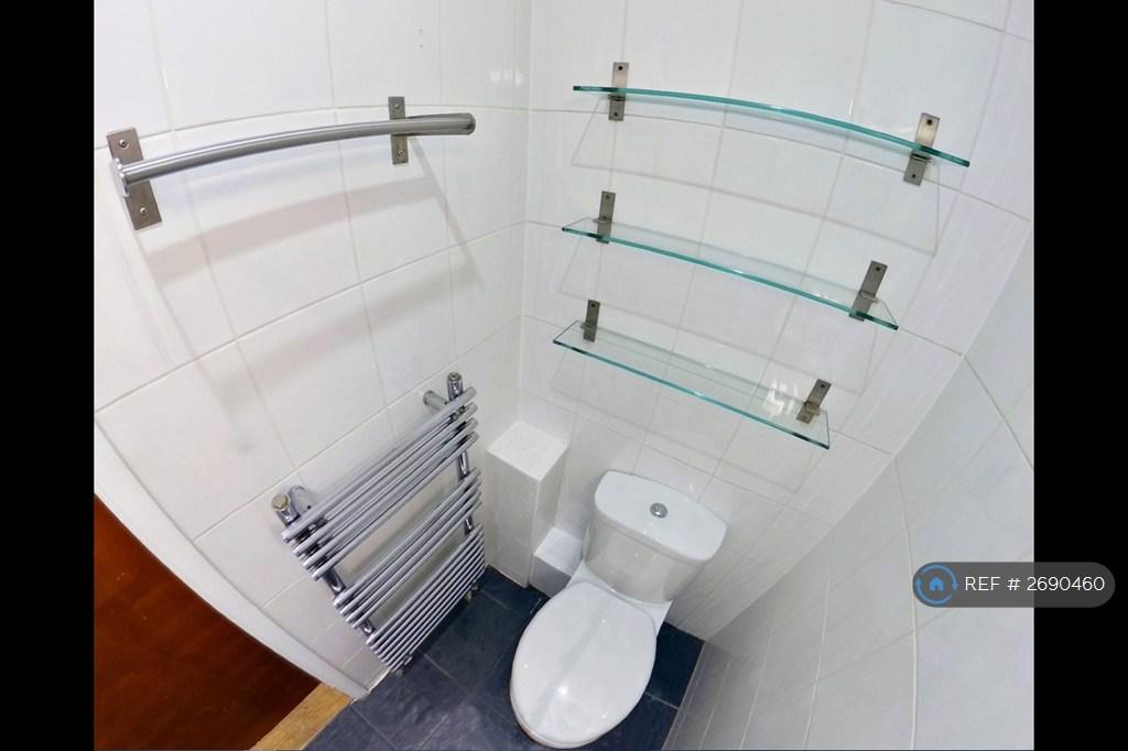 Shower Room 2