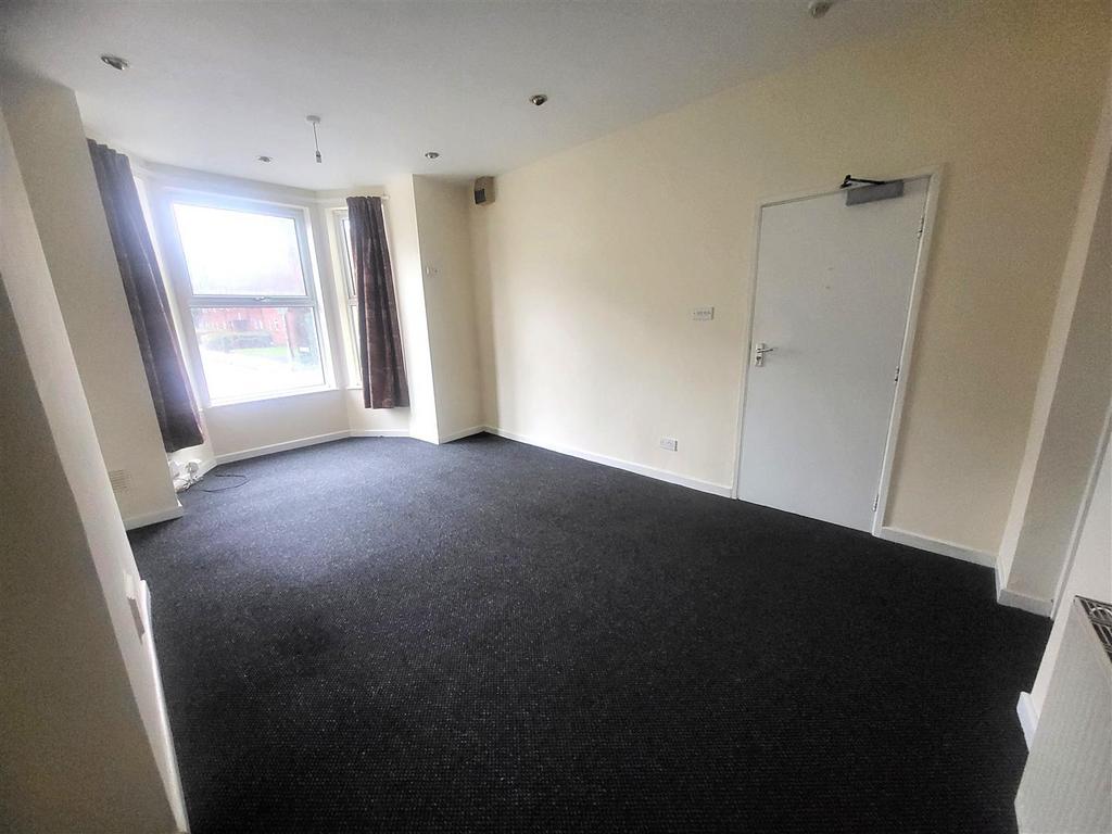 Sitting Room Pic 1