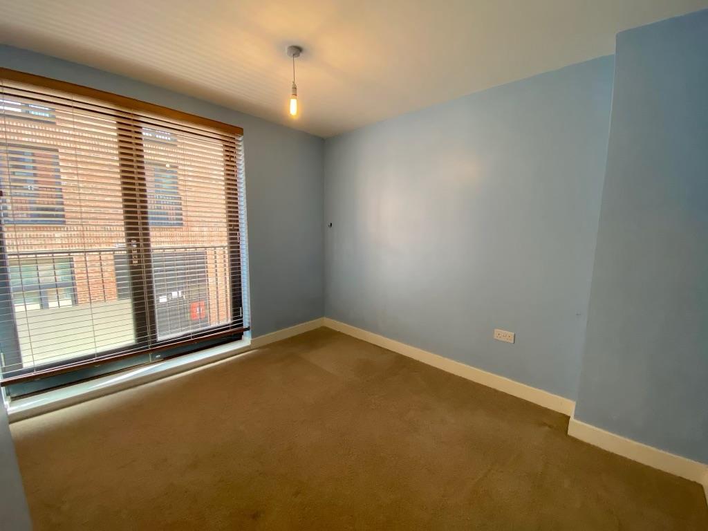 Bedroom 1.jpg