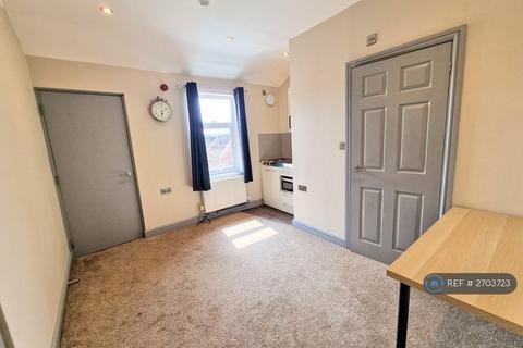 1 bedroom flat to rent, Station Road, Northfield, Birmingham, B31