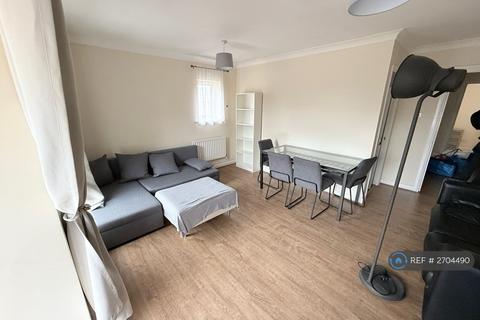 2 bedroom flat to rent, Conrad House, London, E16